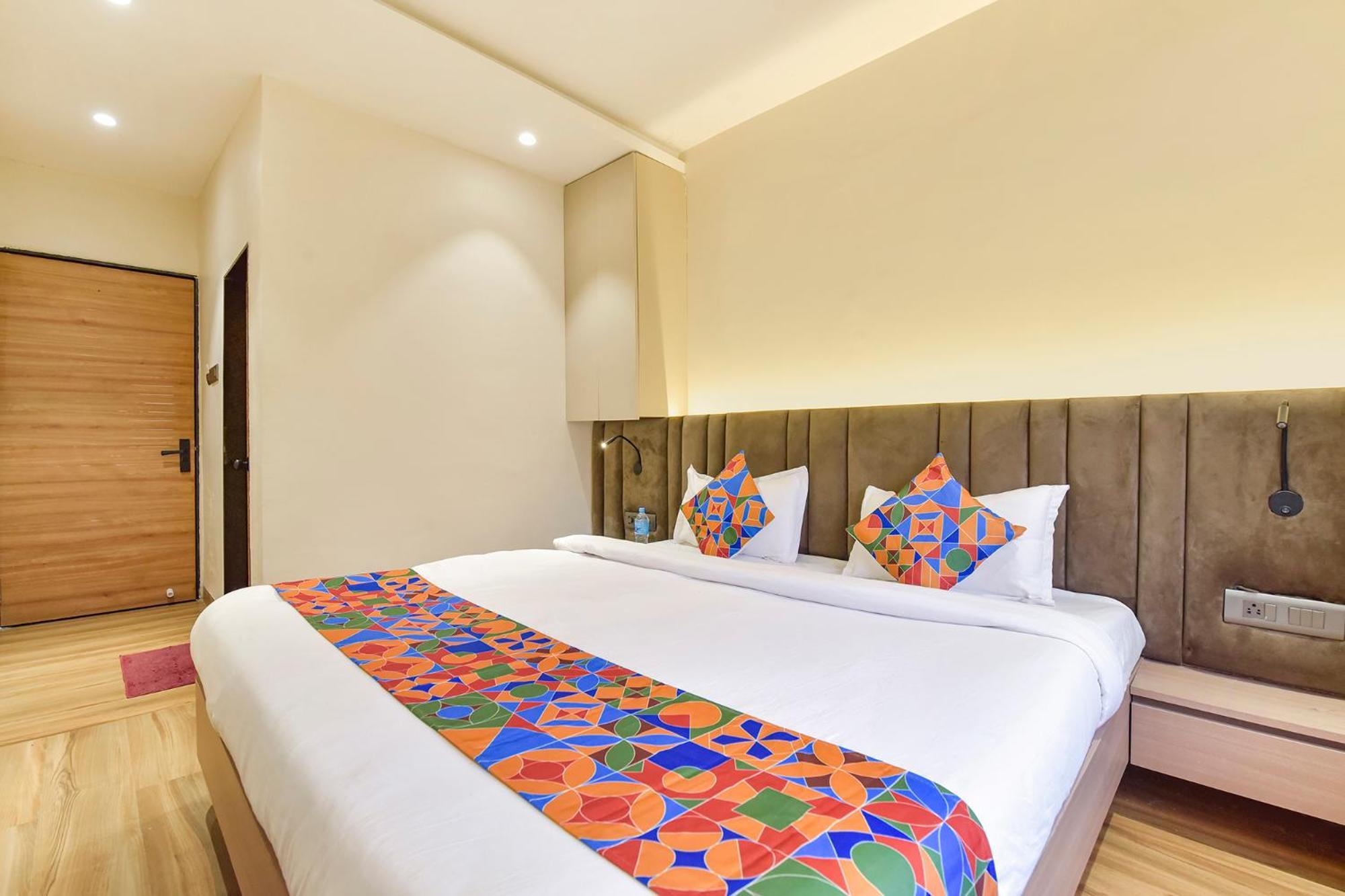 אינדורה Fabhotel Kesar מראה חיצוני תמונה